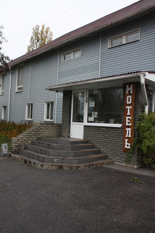 Motel Pid Strihoyu Kremenchuk Exterior photo